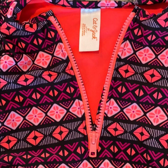 Swimsuit - Picture 4 of 5